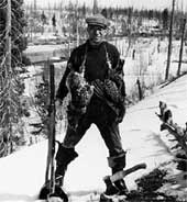 НА ОХОТЕ В СИБИРИ: поэт Куняев умеет обращаться не только с пером