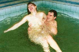 ВОДНЫЕ ПРОЦЕДУРЫ: если очень вам неймется - обжимайтесь, с кем придется