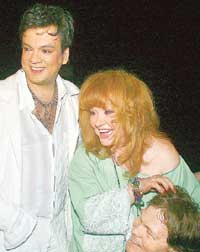 АЛЛА И ФИЛИПП: приголубили гарного хлопца