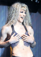 ДЖЕЙ ЛО: ой, грудь надеть забыла!