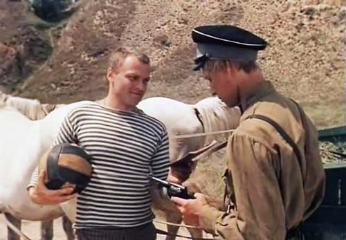 Кадр из фильма «Зеленый фургон», 1983