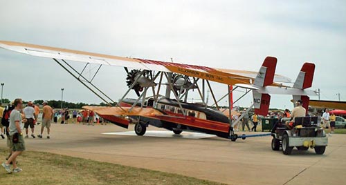 Современная копия двухмоторного самолета-амфибии С-38 на авиашоу «AirVenture», 2006 год. Источник: wikipedia.org