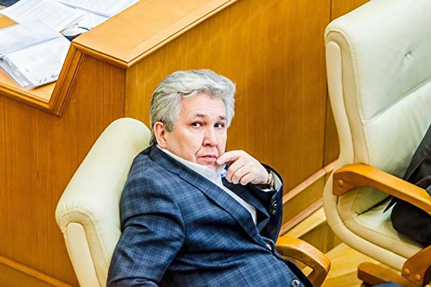 Нафик Фамиев