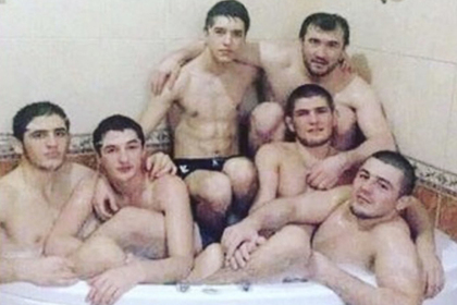 Нурмагомедов с голыми мужиками