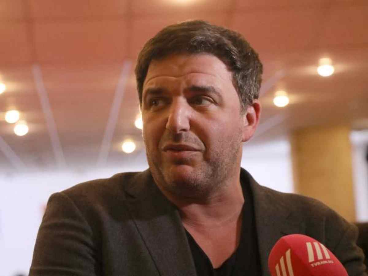 Максим Виторган Максим Витогран в одной постели с двумя женщинами