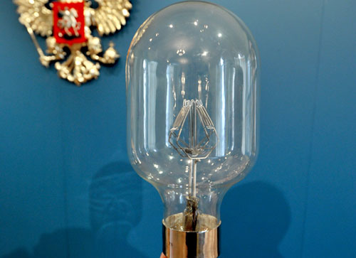 Лампа накаливания мощностью 5000 Вт