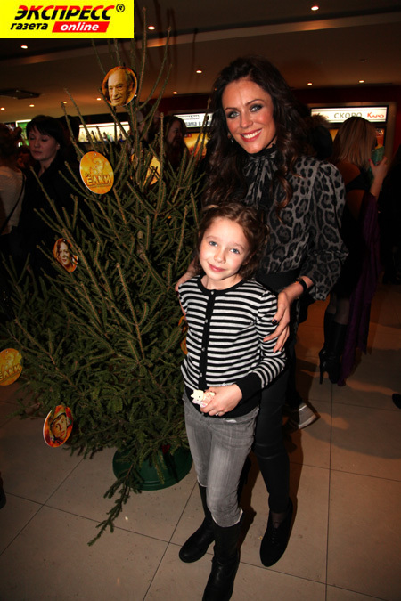 ЮЛИЯ НАЧАЛОВА С ДОЧКОЙ