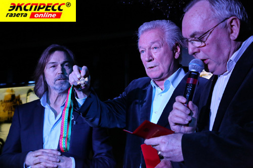 НИКАС САФРОНОВ, АРИСТАРХ ЛИВАНОВ