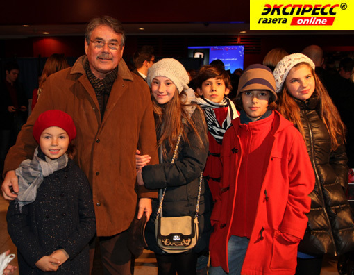 ПАВЕЛ ЧУХРАЙ С ДЕТЬМИ