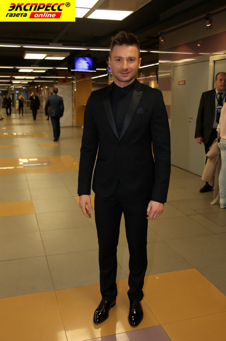 СЕРГЕЙ ЛАЗАРЕВ