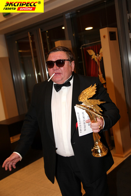 РОМАН МАДЯНОВ