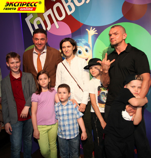 МАКСИМ ВИТОРГАН, ОЛЕСЯ ЖЕЛЕЗНЯК С СЫНОВЬЯМИ, ВЛАДИМИР ЕПИФАНЦЕВ С СЫНОВЬЯМИ