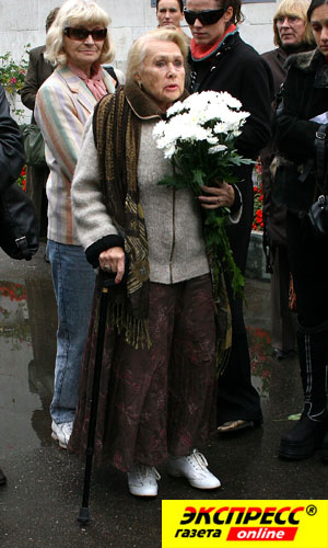 НИНА АРХИПОВА: пришла поклониться могиле друга