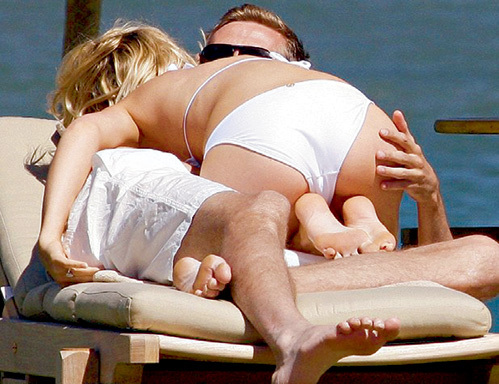 КРАУЧ и КЛЭНСИ устроили медовый месяц за две недели до свадьбы