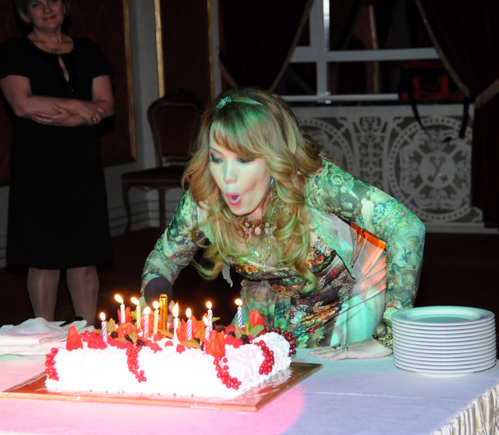 Азиза МУХАМЕДОВА