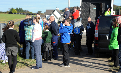 Ирландцы с интересом наблюдали за съёмками.