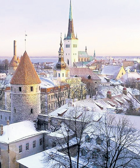 Города в Эстонии строили долго правившие там шведы и немцы. Но люди от этого потомками славян быть не перестали