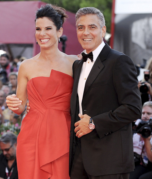 Таблоиды приписывают Сандре роман с партнером по фильму 