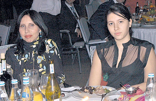 Старшая дочь Инга маму во всём поддерживает