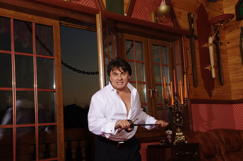 Александр СЕРОВ