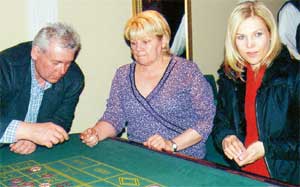 C. C. CATCH С РОДИТЕЛЯМИ: семейка заядлых игроков