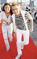 АЛЕКСАНДР АНАТОЛЬЕВИЧ: моряк вразвалочку сошел на берег