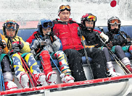 ПРЕЗИДЕНТ ПУТИН: «Снега на Красной поляне будет в избытке!» (Фото А. Жданова «Комсомольская правда»)