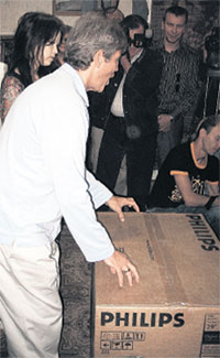 ПРЕЗЕНТ: теперь дети смогут смотреть фильмы с участием Робертса на большом экране