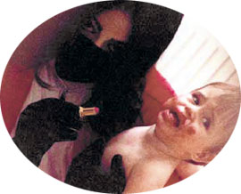 МАЙКЛ ДЖЕКСОН: дает урок детского макияжа