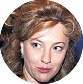 ВНУЧКА ШАНСОНЬЕ: рисовать научилась у бабушки - Лидии Вертинской