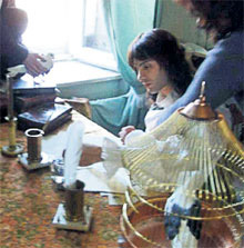 ПОЧТОВЫЕ ГОЛУБИ: покалечили Макарского