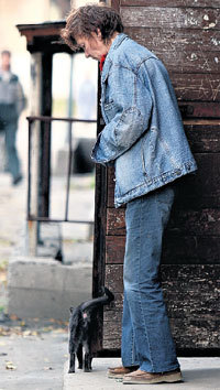 Света не забывает выгуливать питомцев 