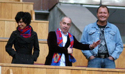 Михаил ГРУШЕВКИЙ  не отпускал от себя свою пассию…